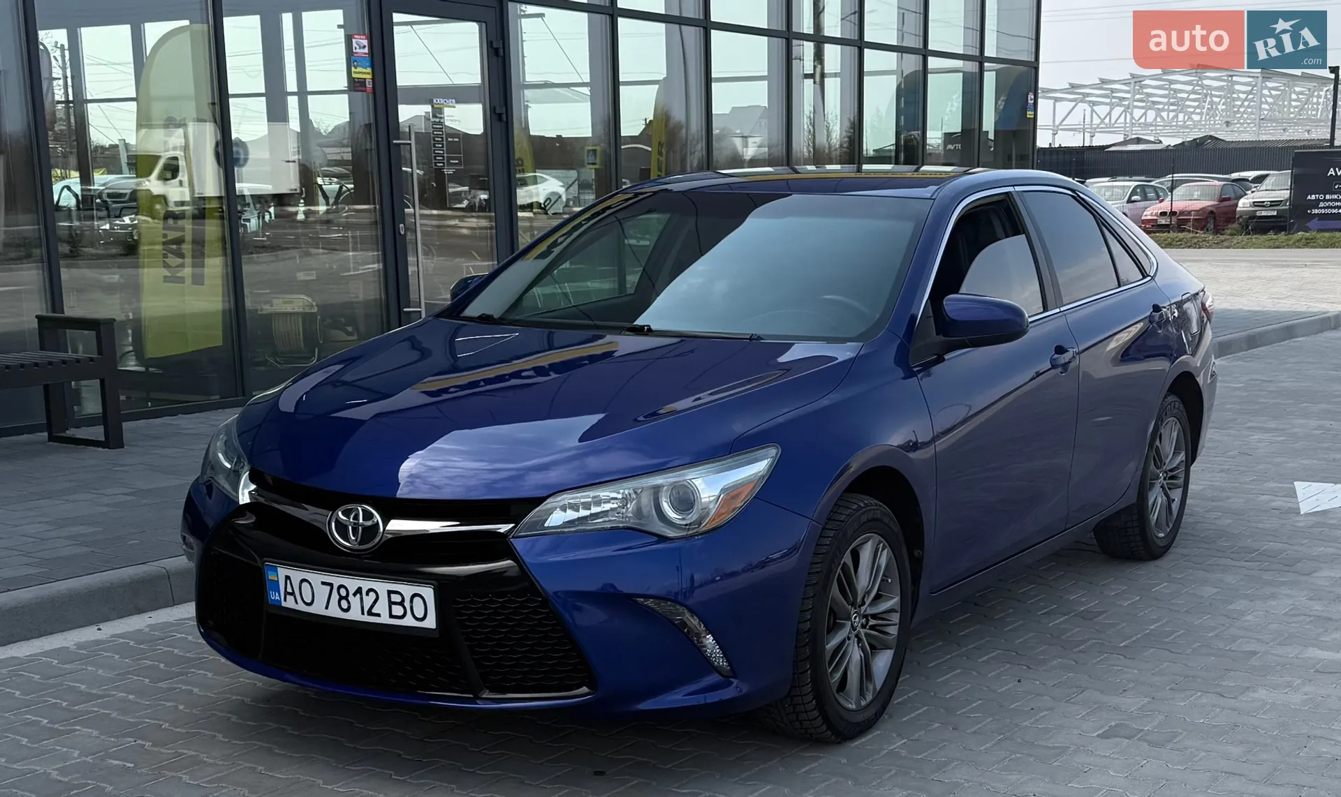 2015 Toyota Camry - мініатюра 2