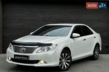Седан Toyota Camry 2012 в Миколаєві