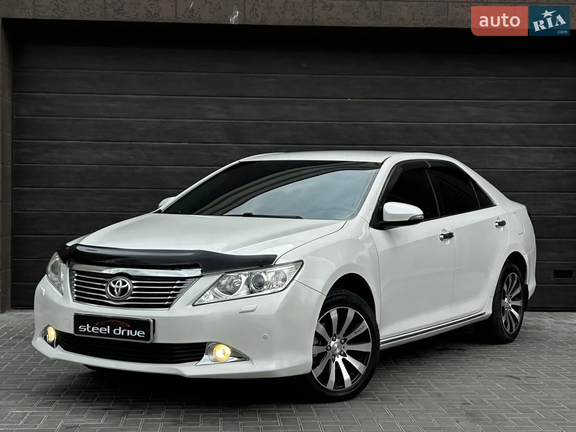 2012 Toyota Camry - фото 1