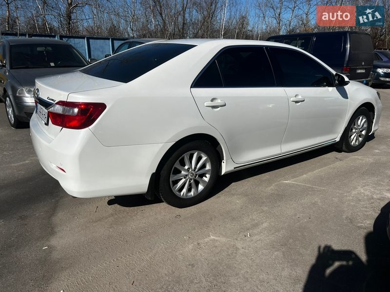 Седан Toyota Camry 2011 в Вишгороді