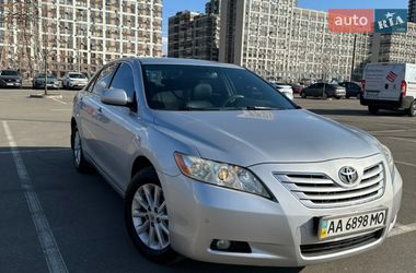 Седан Toyota Camry 2008 в Києві
