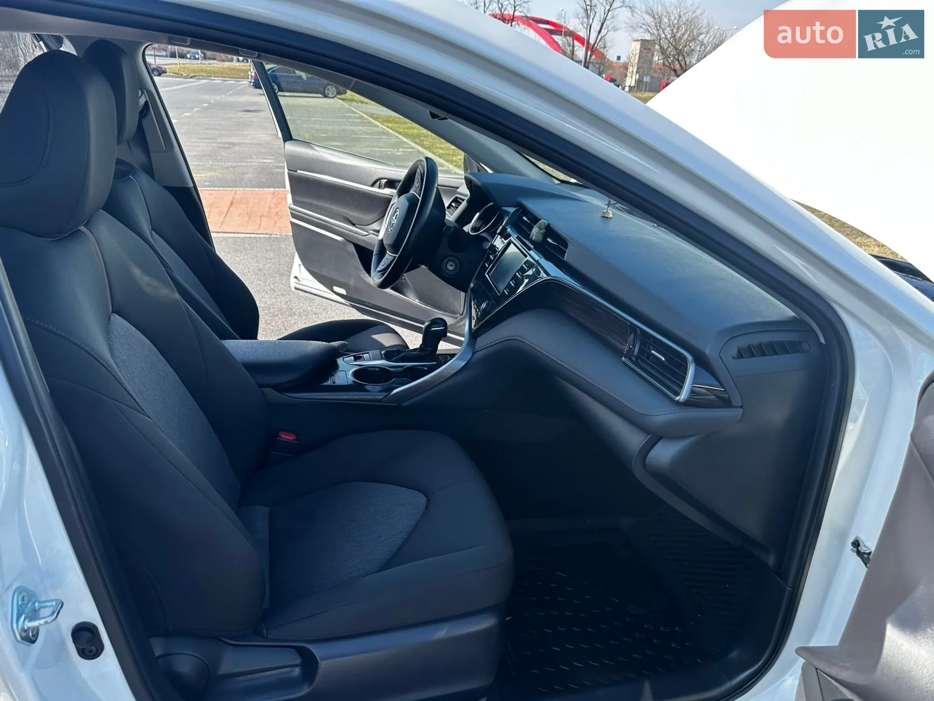 2020 Toyota Camry - мініатюра 16