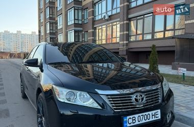 Седан Toyota Camry 2012 в Чернигове