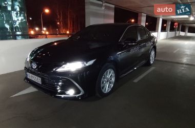Седан Toyota Camry 2021 в Прилуках