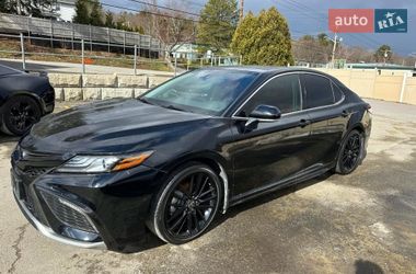 Седан Toyota Camry 2023 в Полтаве