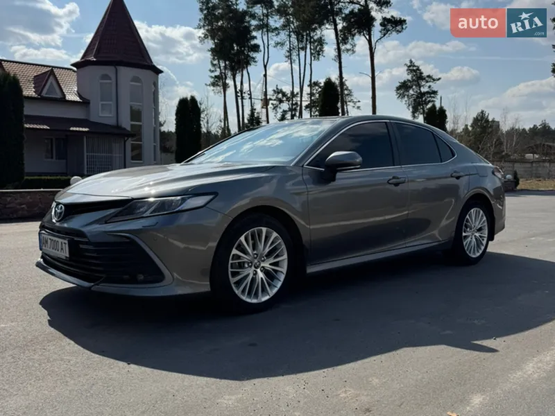 Toyota Camry 2021