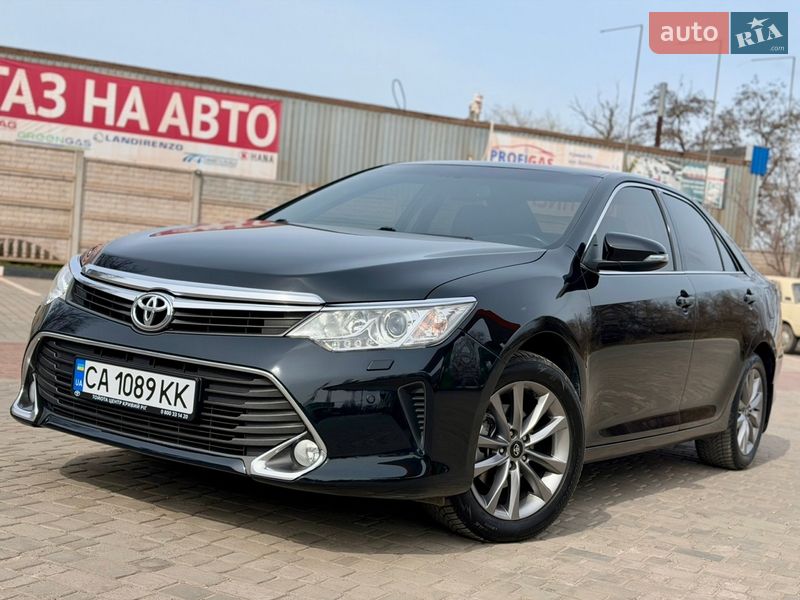 Седан Toyota Camry 2014 в Кривом Роге