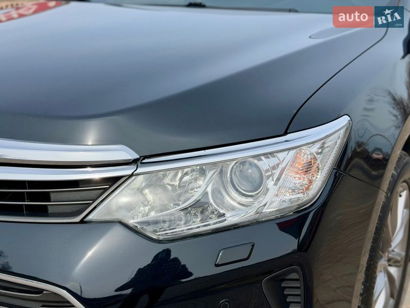 Седан Toyota Camry 2014 в Кривом Роге