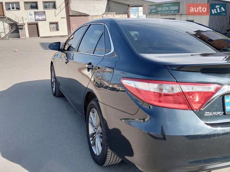Toyota Camry 2017