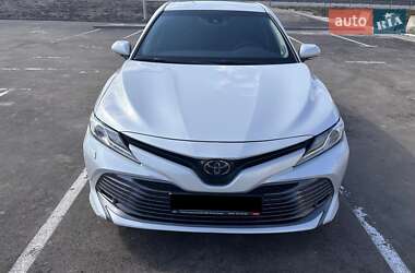 Седан Toyota Camry 2020 в Києві
