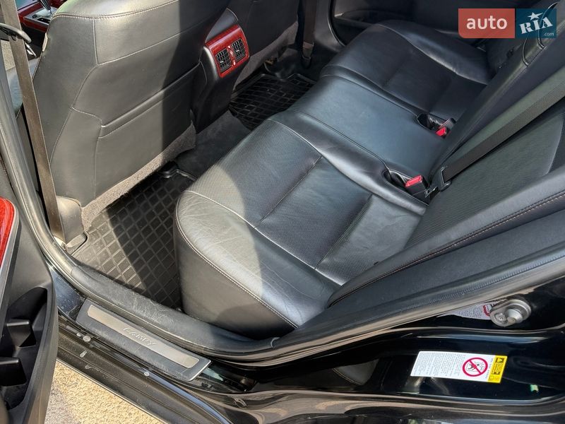 Седан Toyota Camry 2013 в Днепре