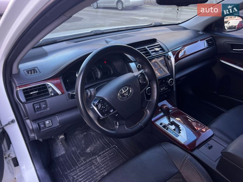 Седан Toyota Camry 2012 в Киеве