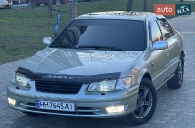 Седан Toyota Camry 2001 в Одессе