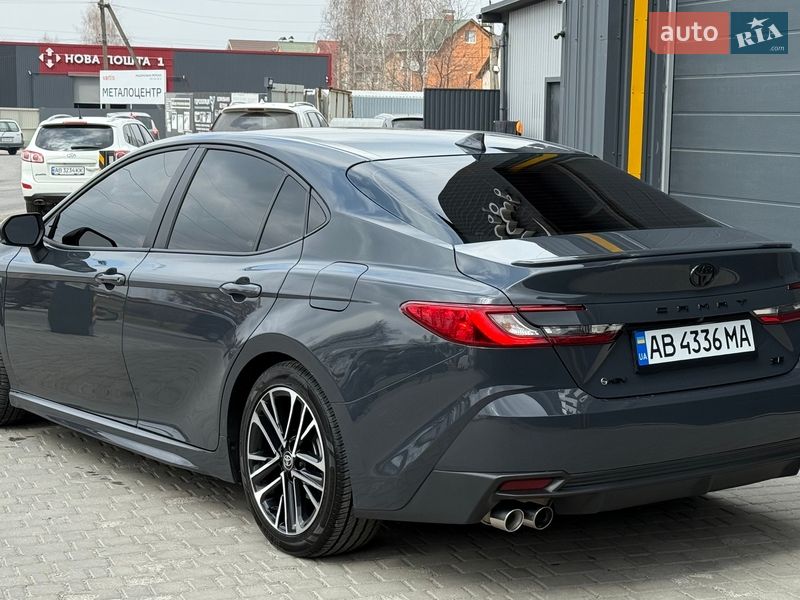 Седан Toyota Camry 2024 в Виннице