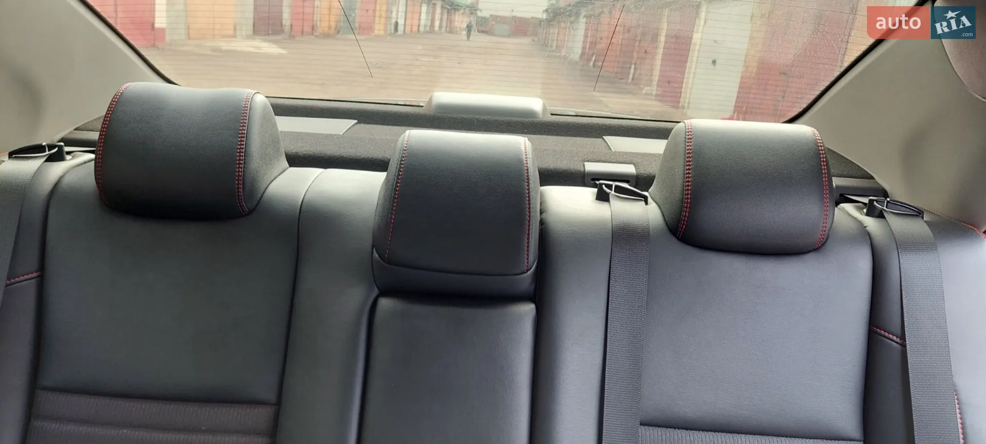 2016 Toyota Camry - мініатюра 19