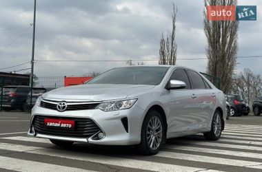 Седан Toyota Camry 2017 в Одессе