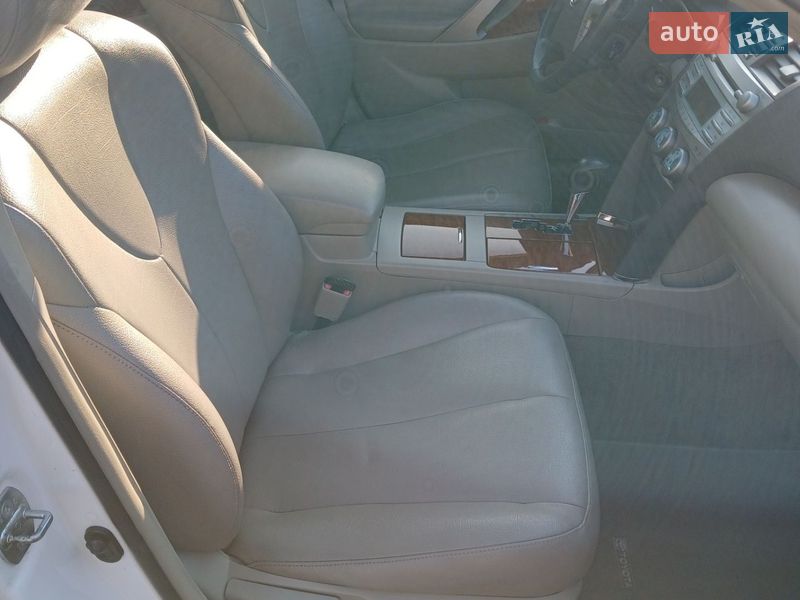 Седан Toyota Camry 2011 в Кременчуге