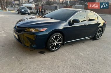 Седан Toyota Camry 2020 в Харькове