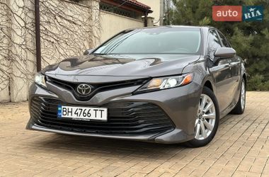 Седан Toyota Camry 2017 в Одессе