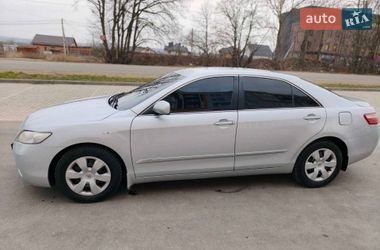 Седан Toyota Camry 2008 в Виннице