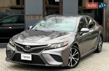 Седан Toyota Camry 2017 в Одессе