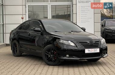 Седан Toyota Camry 2006 в Чернівцях