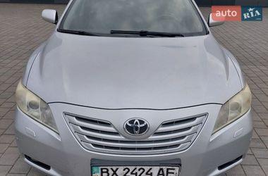 Седан Toyota Camry 2007 в Хмельницком