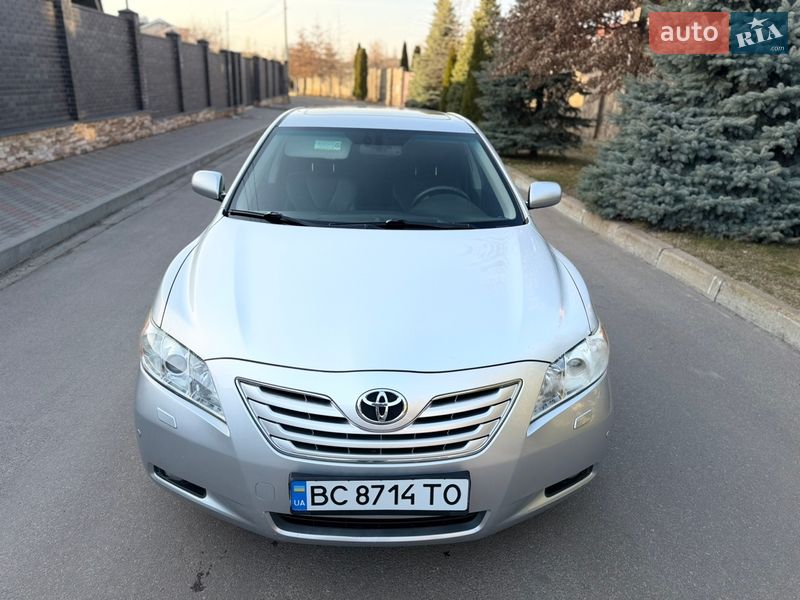 Седан Toyota Camry 2007 в Киеве