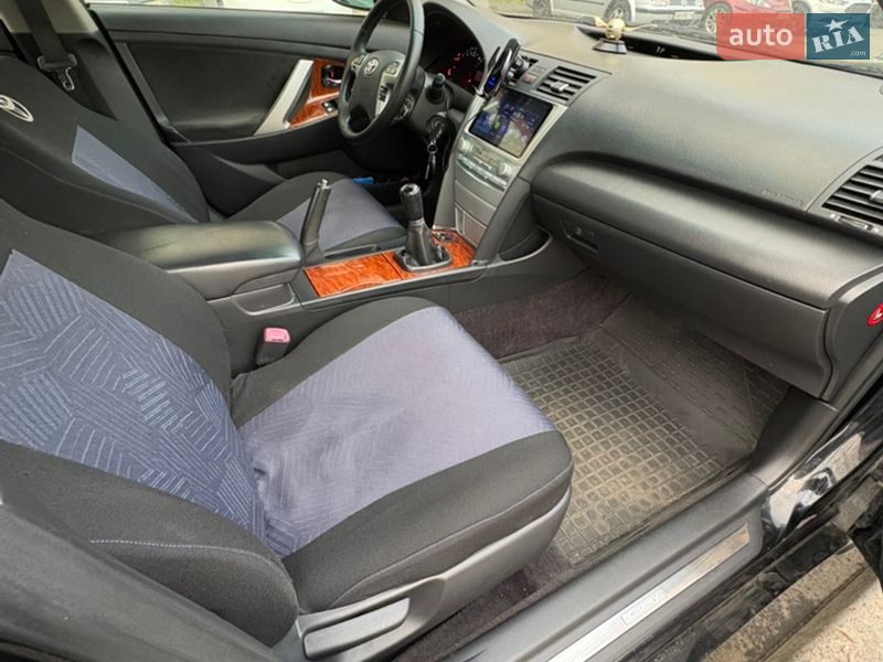 Седан Toyota Camry 2008 в Киеве