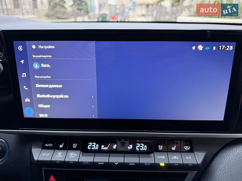 Седан Toyota Camry 2025 в Киеве