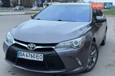 Седан Toyota Camry 2015 в Кропивницком