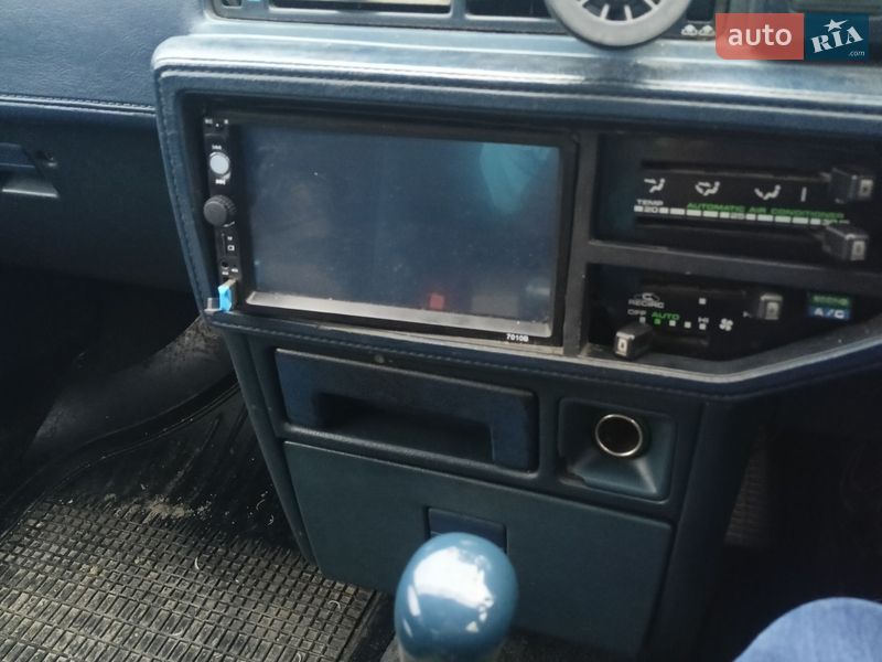 Седан Toyota Camry 1988 в Виннице