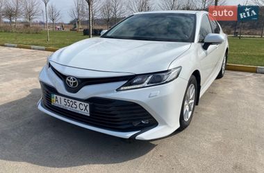 Седан Toyota Camry 2018 в Ірпені