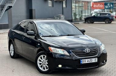 Седан Toyota Camry 2006 в Хмельницком