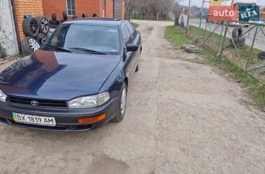 Седан Toyota Camry 1995 в Хмельницькому