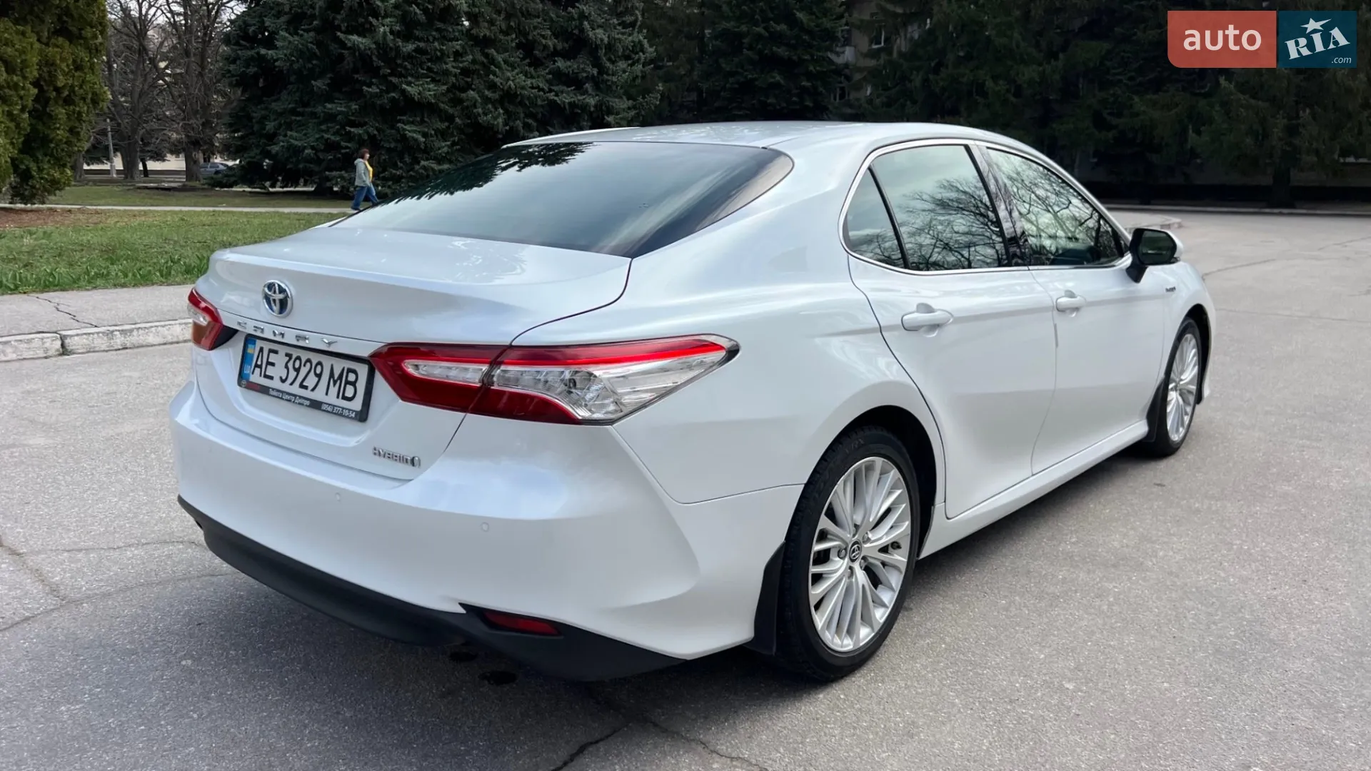 2019 Toyota Camry - мініатюра 2