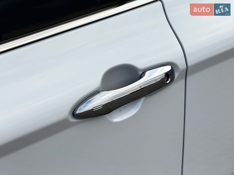 Седан Toyota Camry 2019 в Луцьку