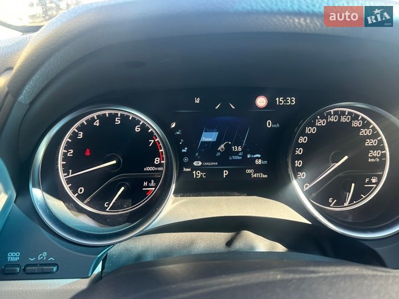 Седан Toyota Camry 2022 в Киеве