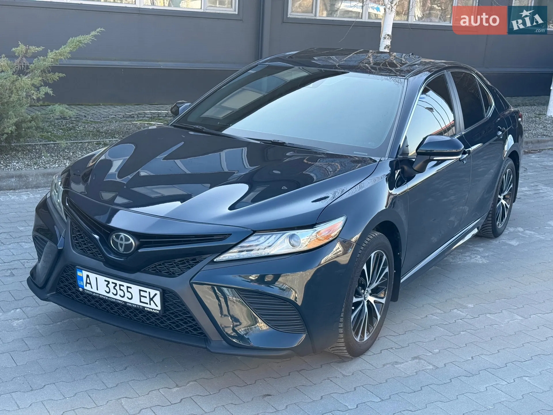2019 Toyota Camry - фото 1