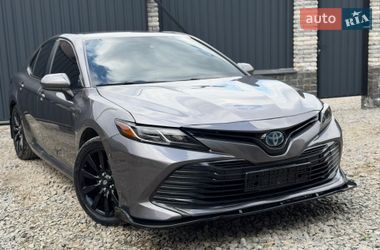 Седан Toyota Camry 2018 в Виннице