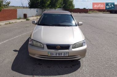 Седан Toyota Camry 2000 в Одессе
