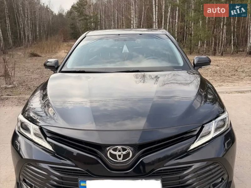 Седан Toyota Camry 2019 в Буче фото Седан Toyota Camry 2019 в Буче