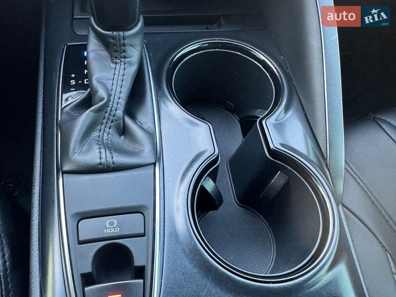 Седан Toyota Camry 2020 в Виннице