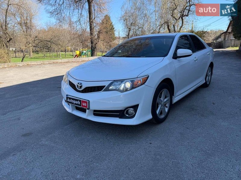 Toyota Camry 2012