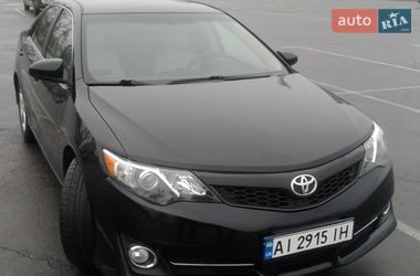 Седан Toyota Camry 2012 в Києві