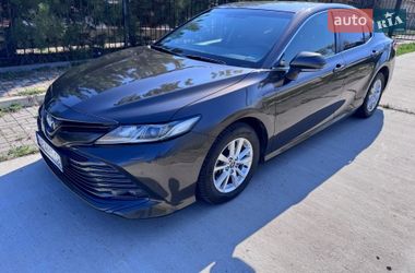 Седан Toyota Camry 2018 в Николаеве