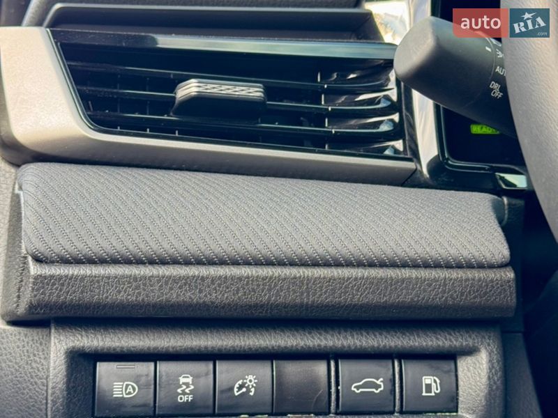 Седан Toyota Camry 2024 в Киеве