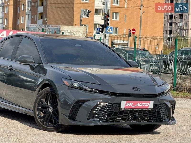 Седан Toyota Camry 2024 в Киеве