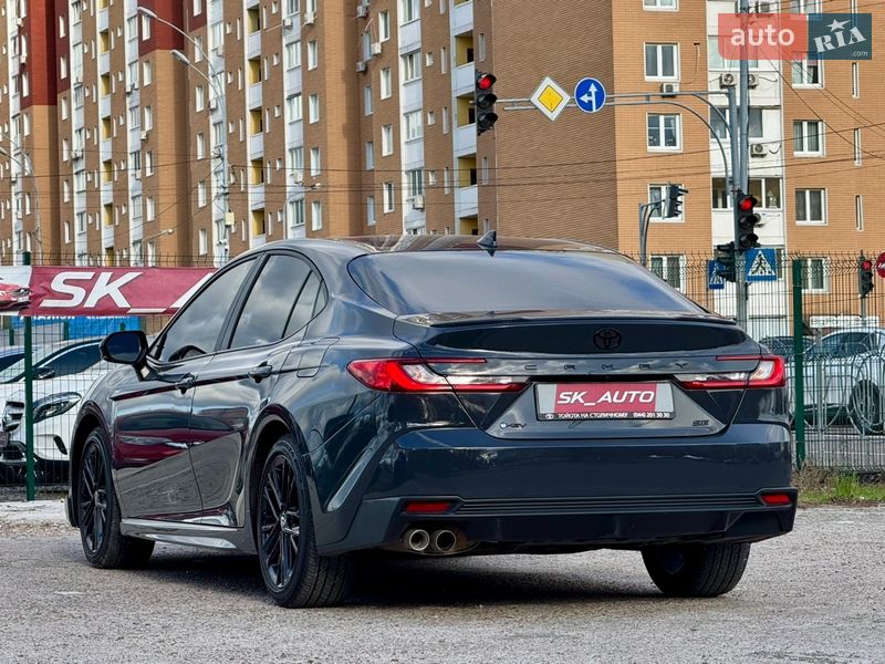 Седан Toyota Camry 2024 в Киеве