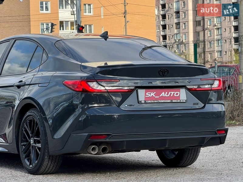Седан Toyota Camry 2024 в Киеве